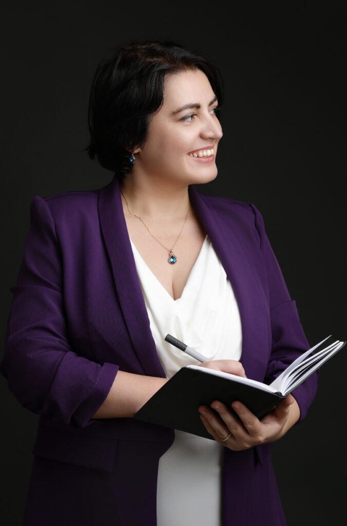 Andreea Amzu offering brand consultancy
